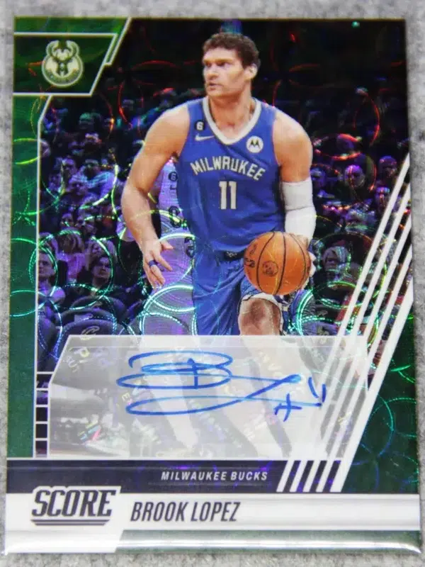 2022-23 Brook Lopez #SPS-BLZ Panini Chronicles Score Signatures Jade - front