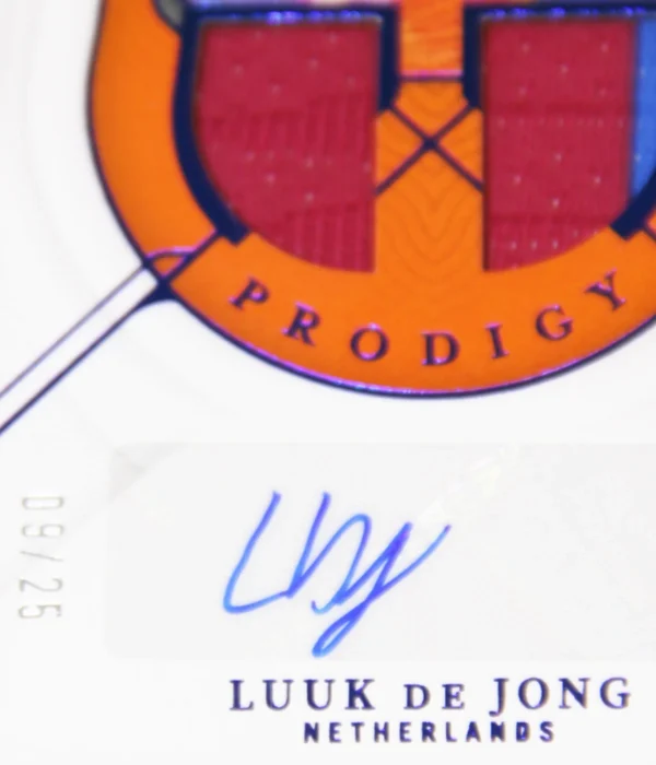 2022 Luuk de Jong #PA-LDJ Panini National Treasures World Cup Prodigy Sapphire Autograph SN#9 - detail