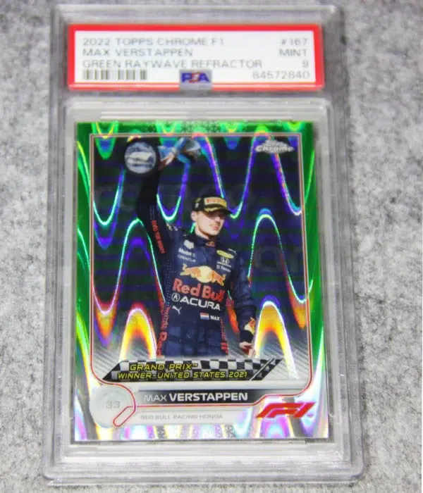 2022 Max Verstappen #167 Topps Chrome F1 Green RayWave Refractor PSA 9 MINT SN#80 - front