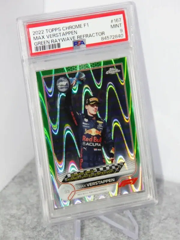 2022 Max Verstappen #167 Topps Chrome F1 Green RayWave Refractor PSA 9 MINT SN#80 - stand