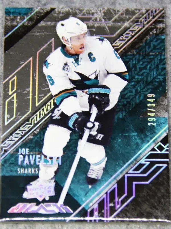 2015-16 Joe Pavelski #24 Upper Deck Black SN#294 - front