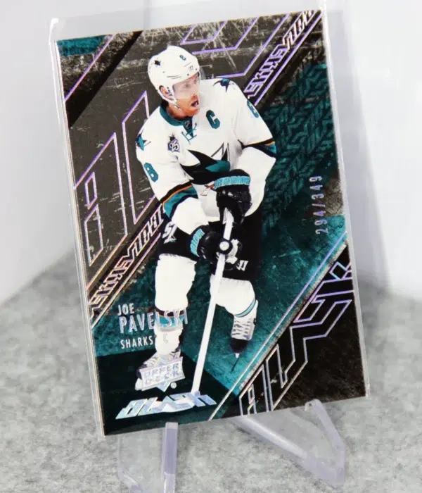 2015-16 Joe Pavelski #24 Upper Deck Black SN#294 - stand