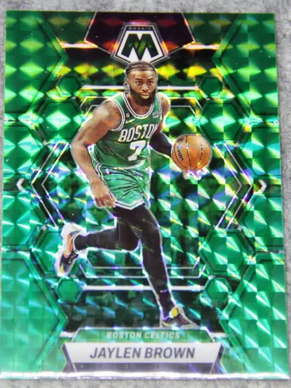 2022-23 Jaylen Brown #9 Panini Mosaic Green Prizm Parallel - front