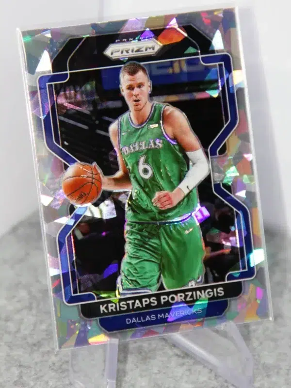 2021-22 Kristaps Porzingis #74 Panini Prizm Silver Cracked Ice Prizm - stand