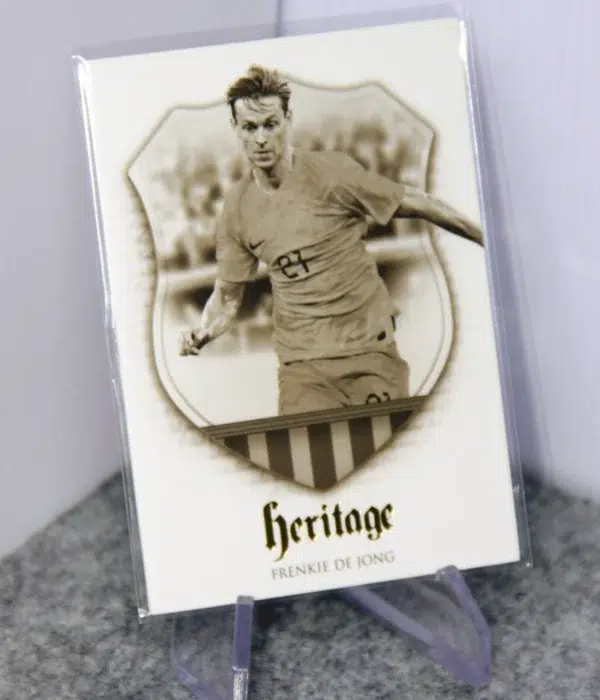 2023 Frenkie de Jong #HG037 Futera Unique Football Heritage Gold SN#7 - stand