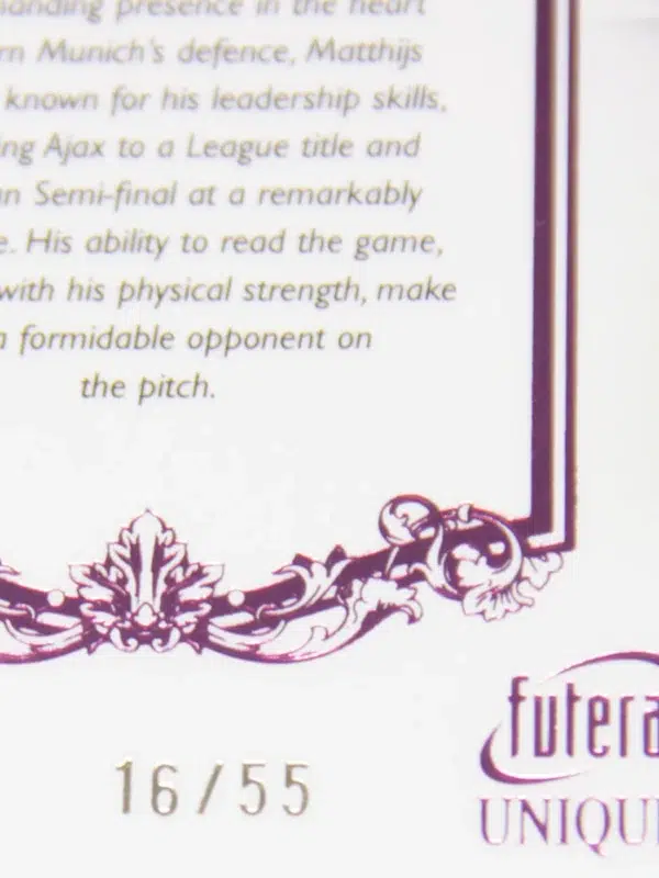 2023 Matthijs de Ligt #012 Futera Unique Football Defender Pink SN#16 - detail