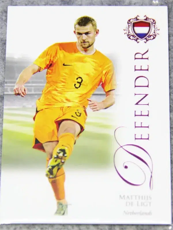 2023 Matthijs de Ligt #012 Futera Unique Football Defender Pink SN#16 - front
