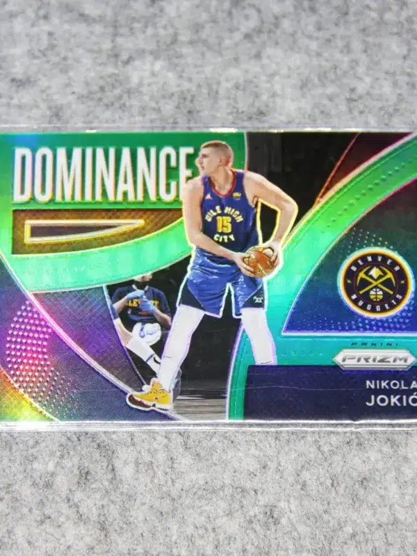 2021-22 Nikola Jokic #16 Panini Prizm Dominance Green Prizm - front