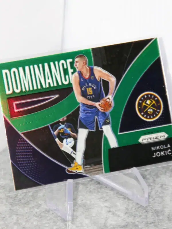 2021-22 Nikola Jokic #16 Panini Prizm Dominance Green Prizm - stand