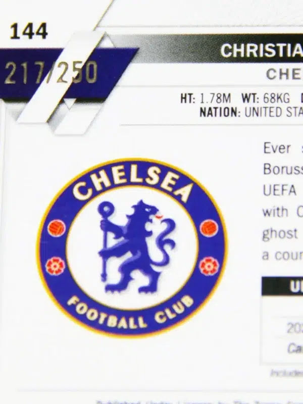 2022-23 Christian Pulisic #144 Topps Chrome UEFA Champions League Pink Shimmer Refractor SN#217 - detail