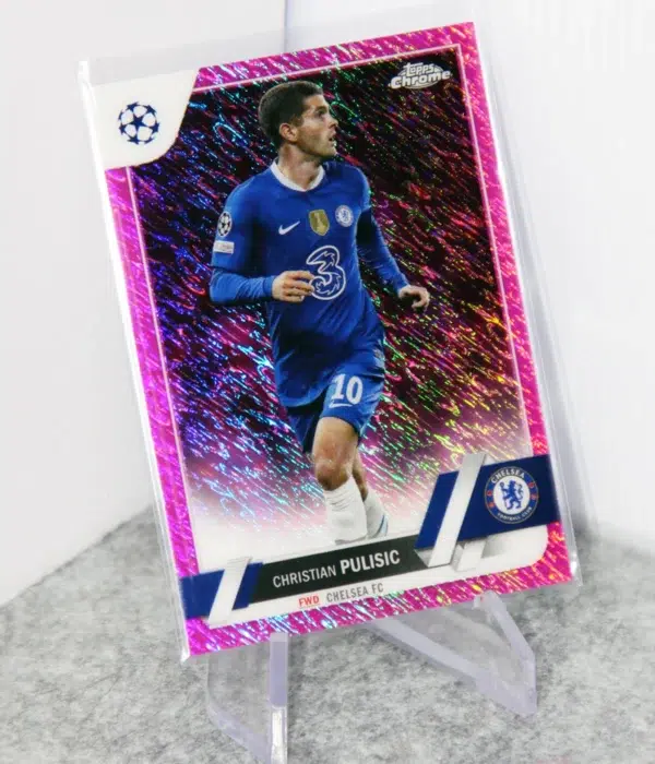 2022-23 Christian Pulisic #144 Topps Chrome UEFA Champions League Pink Shimmer Refractor SN#217 - stand