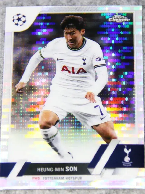 2022-23 Heung-Min Son #199 Topps Chrome UEFA Champions League Pulsar Refractor - front