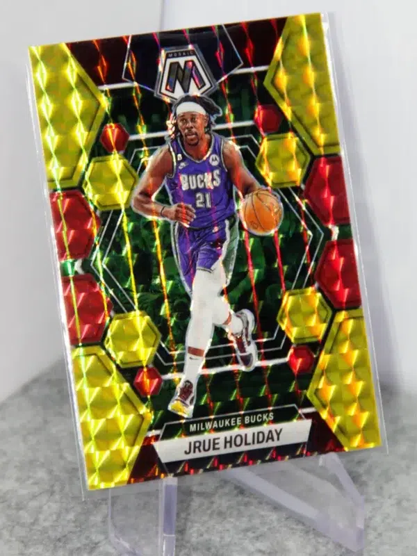 2022-23 Jrue Holiday #158 Panini Mosaic Choice Fusion Red Yellow Prizm SN#42 - stand