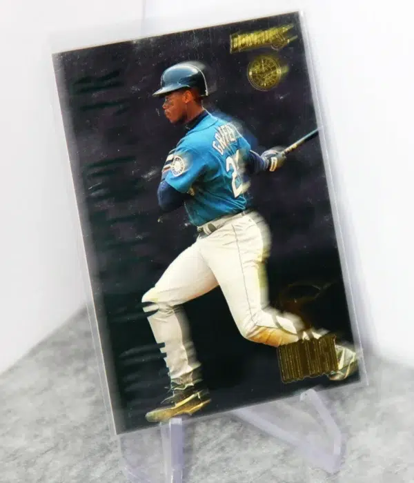 1995 Ken Griffey Jr. #2 Donruss Hit List SN#3853 - stand