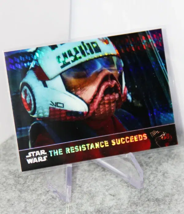 2016 The Resistance Succeeds #96 Topps Star Wars Chrome The Force Awakens Refractor SN#34 - stand