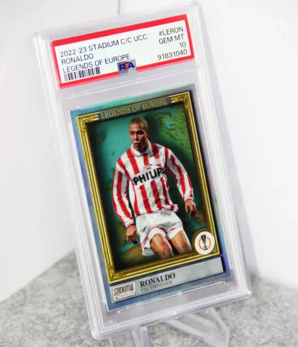2022-23 Ronaldo #LE-RON Topps Stadium Club Chrome Legends Of Europe PSA 10 - stand