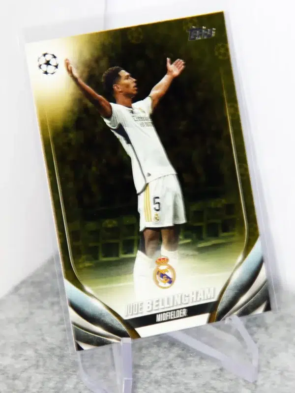 2023-24 Jude Bellingham #112 Topps UEFA Club Competition Gold Starball Refractor - stand