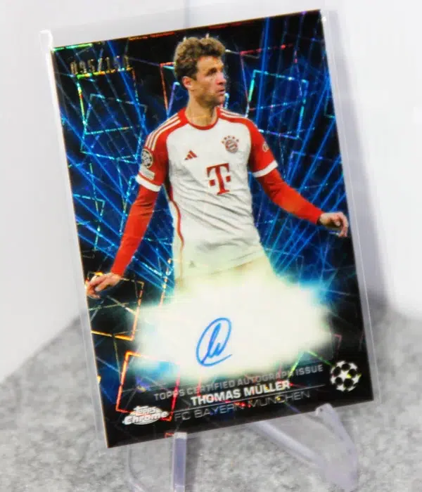 2023-24 Thomas Muller #BLA-TM Topps Chrome UEFA Club Competitions Black Lazer Refractor Autograph SN#95 - stand