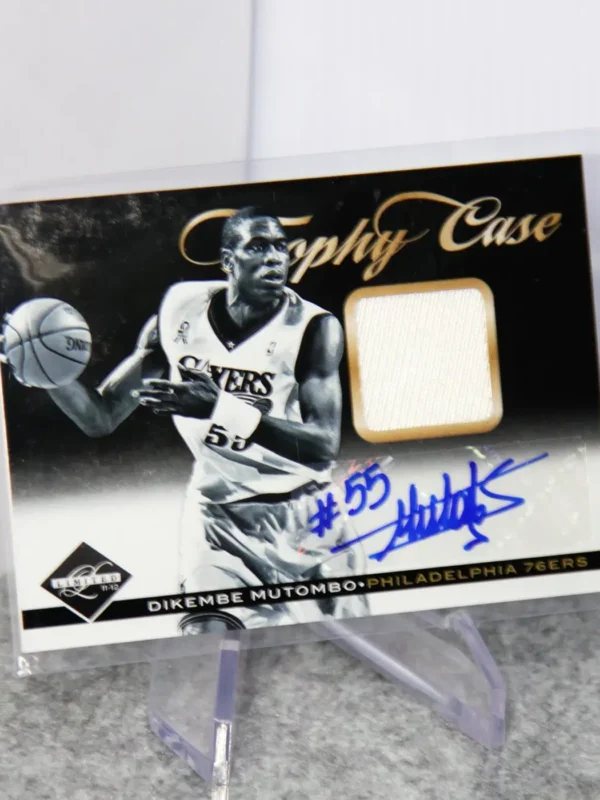 2011-12 Dikembe Mutombo #43 Panini Limited Trophy Case Patch Autograph SN#19 - stand