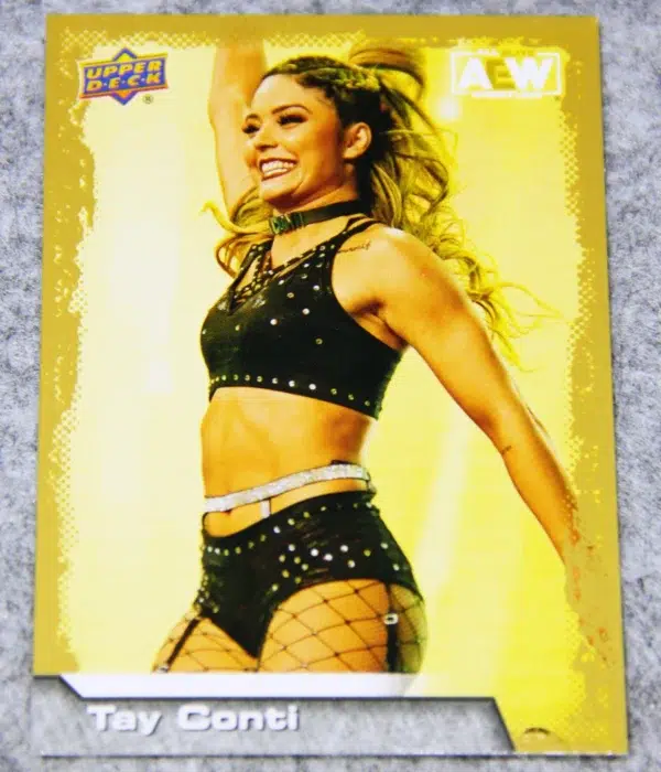 2022 Tay Conti #33 Upper Deck AEW Wrestling Gold Parallel - front