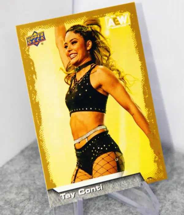 2022 Tay Conti #33 Upper Deck AEW Wrestling Gold Parallel - stand