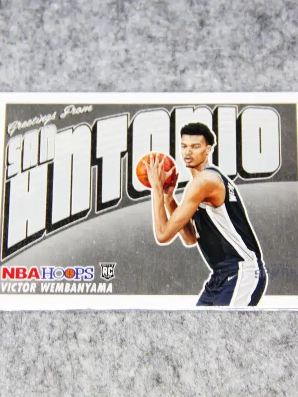 2023-24 Victor Wembanyama #1 Panini NBA Hoops Greetings from San Antonio RC - front