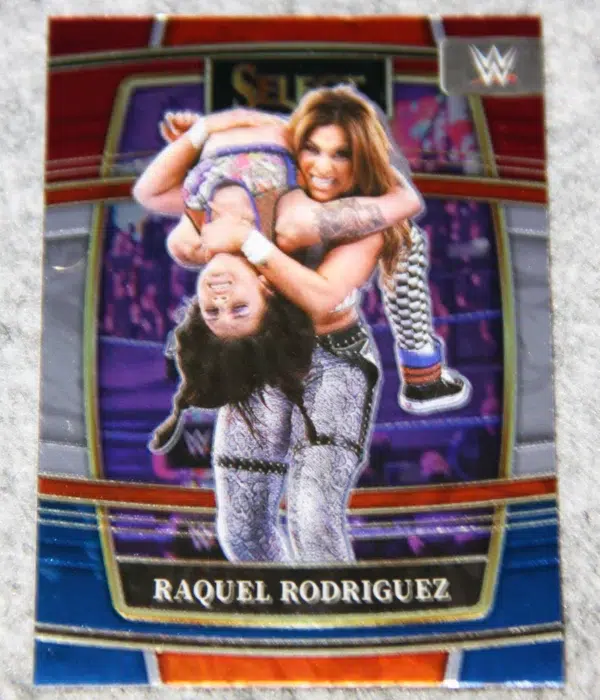 2022 Raquel Gonzalez #6 Panini WWE Select Concourse Smack Down Red & Blue Prizm - front