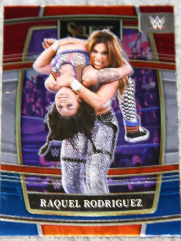 2022 Raquel Gonzalez #6 Panini WWE Select Concourse Smack Down Red & Blue Prizm - front