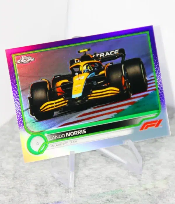 2022 Lando Norris #35 Topps Chrome F1 Purple Green Refractor - stand