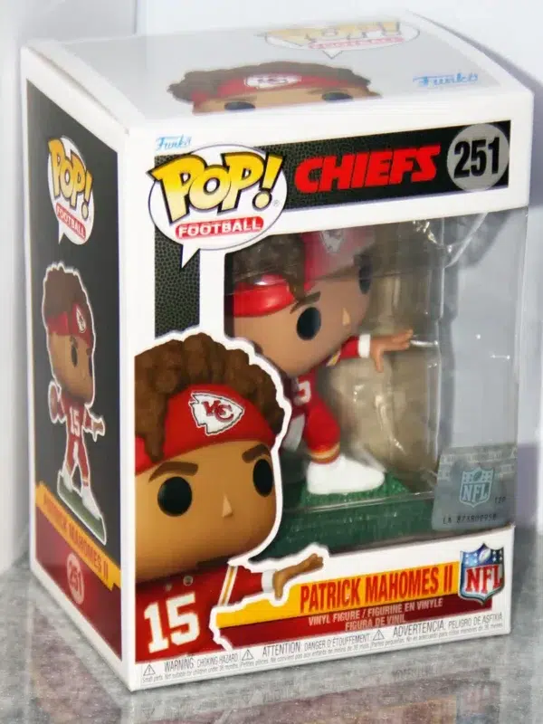 Funko POP! Patrick Mahomes II #251 NFL Football Kansas City Chiefs - stand