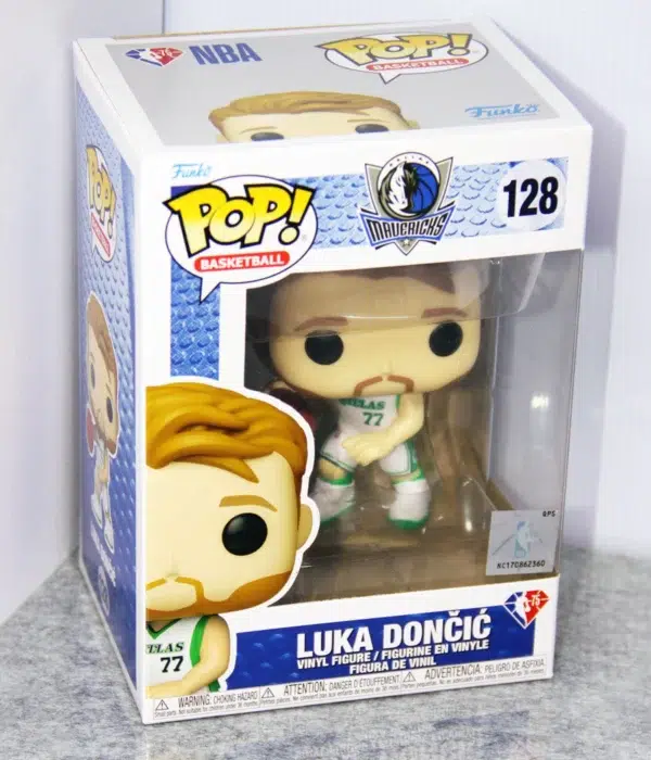 Funko POP! Luka Doncic #128 NBA Basketball Dallas Mavericks Special City Edition - stand