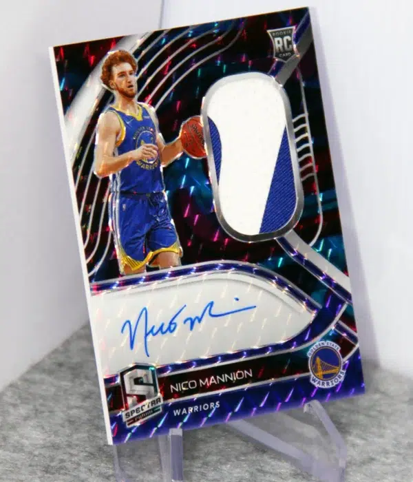 2020-21 Nico Mannion #216 Panini Spectra Interstaller Rookie Jersey Autographs RPA SN#35 - stand