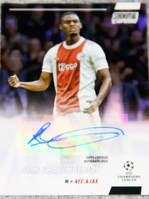 2021-22 Ryan Gravenberch #CA-RG Topps Stadium Club Chrome UCL Autograph Refractor - front