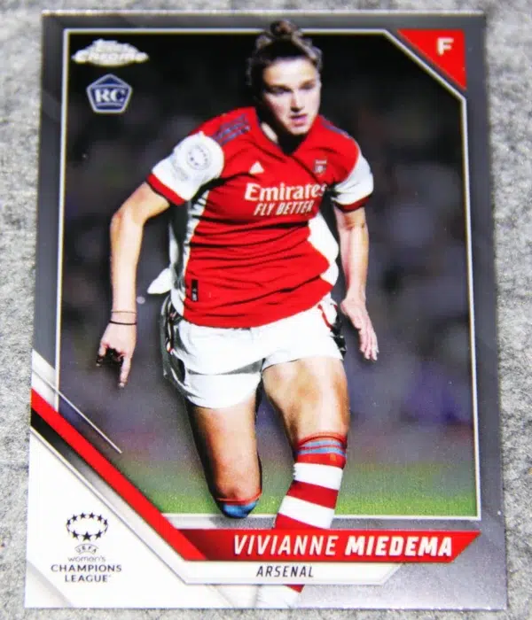 2022 Vivianne Miedema #10 Topps Chrome UEFA Women's Champions League - front