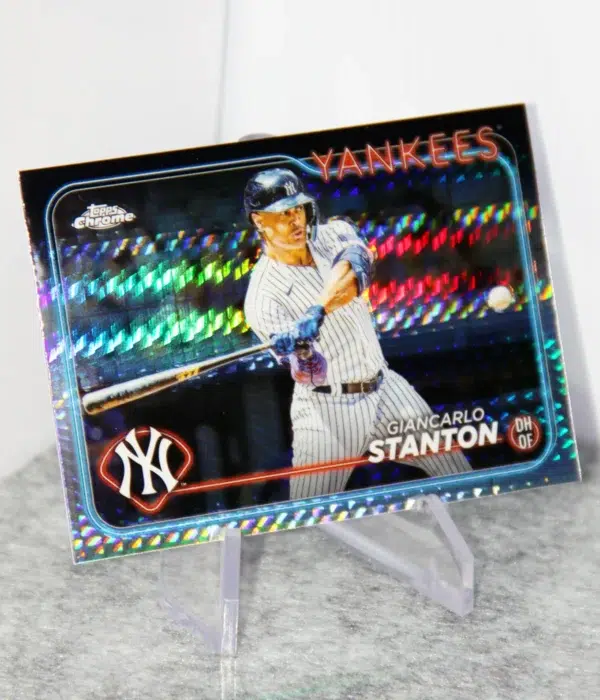 2024 Giancarlo Stanton #275 Topps Chrome Prism Refractor - stand