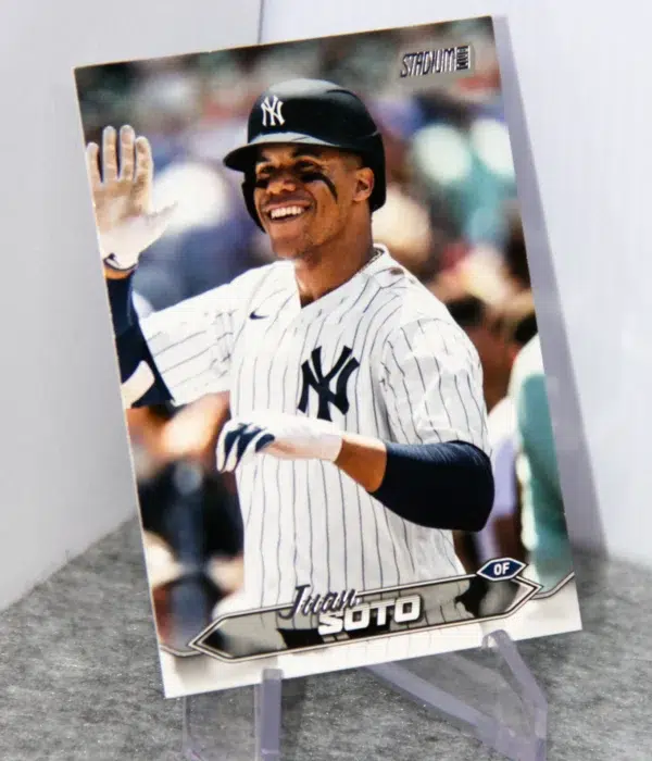 2024 Juan Soto #300 Topps Stadium Club - stand