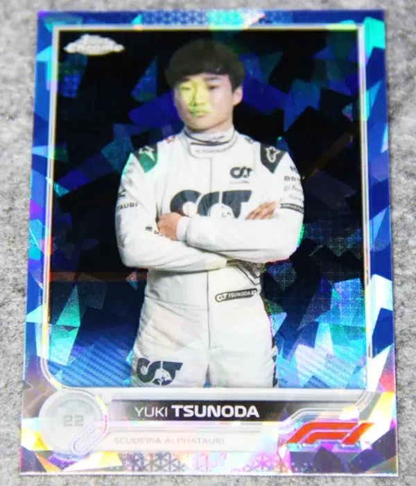 2022 Yuki Tsunoda #61 Topps F1 Chrome Sapphire Edition
