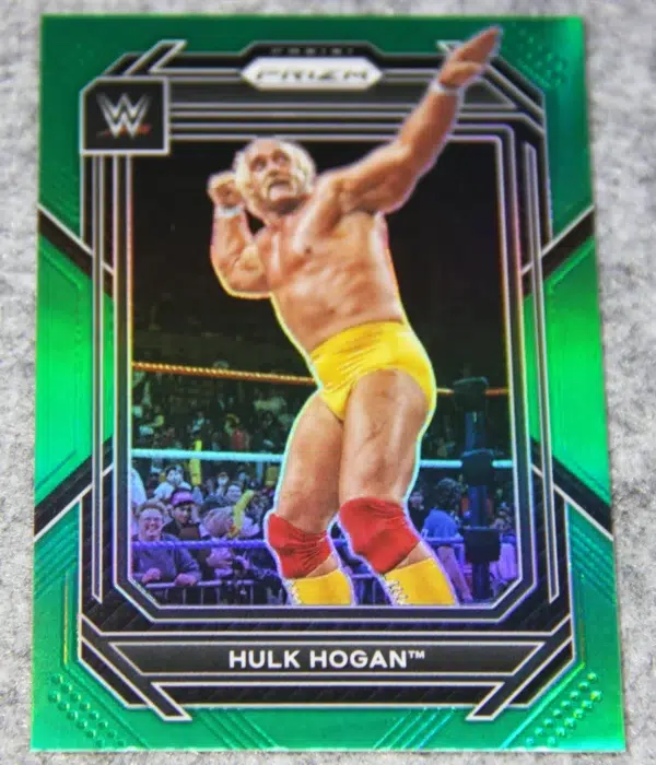 2023 Hulk Hogan #195 Panini Prizm WWE Legends Green Prizm SP