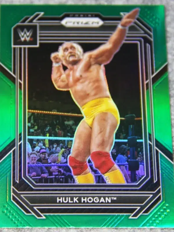 2023 Hulk Hogan #195 Panini Prizm WWE Legends Green Prizm SP
