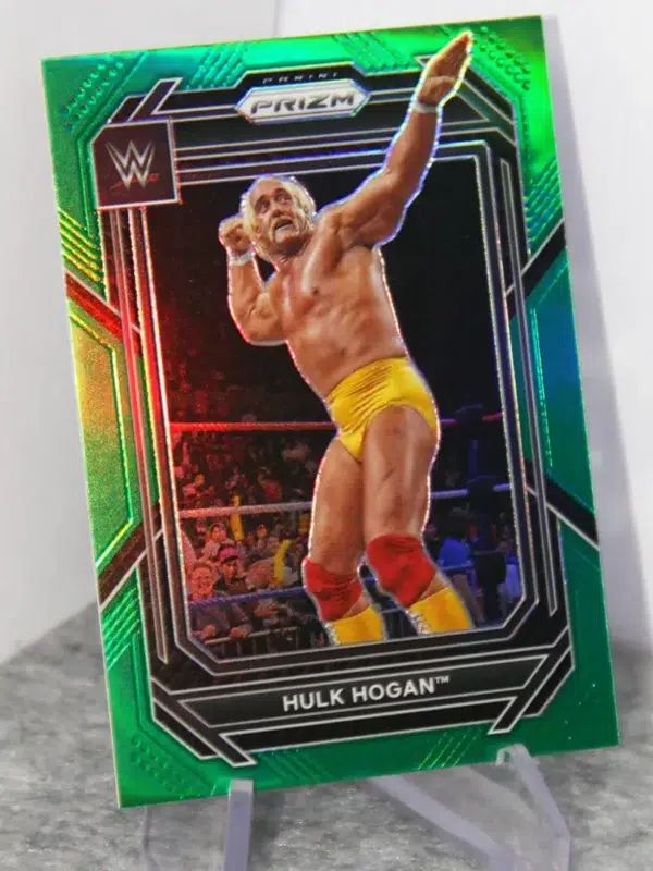 2023 Hulk Hogan #195 Panini Prizm WWE Legends Green Prizm SP