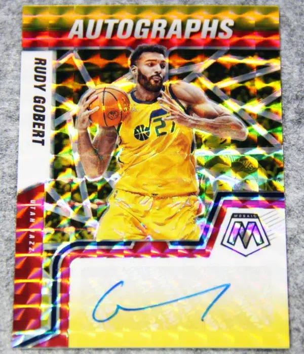 2021-22 Rudy Gobert #AM-RGG Panini Mosaic Autographs Red Yellow Choice Prizm