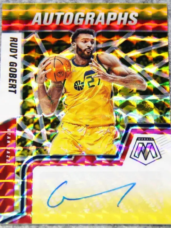 2021-22 Rudy Gobert #AM-RGG Panini Mosaic Autographs Red Yellow Choice Prizm