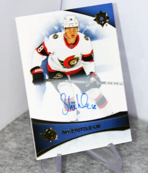 2022-23 Tim Stutzle #42 Upper Deck Ultimate Collection Hockey Auto