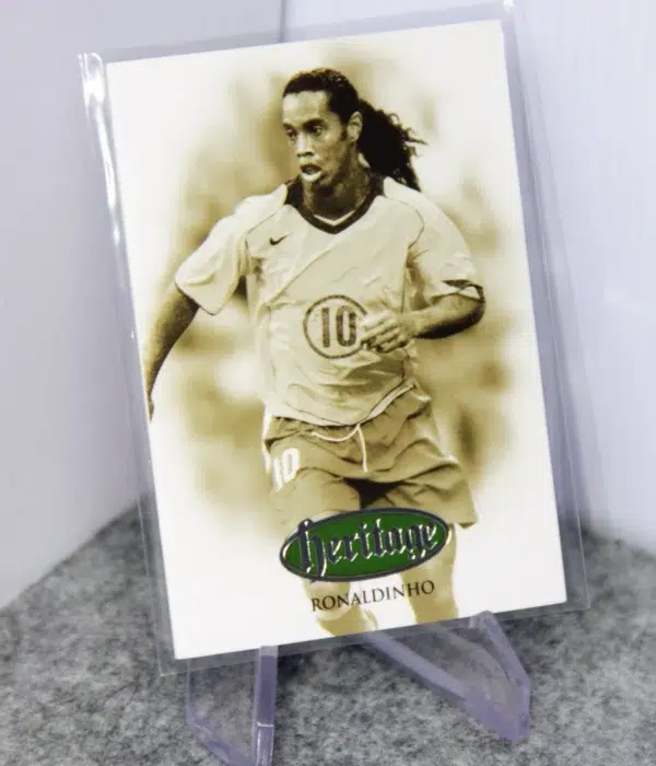 2021 Ronaldinho #HG114 Futera Unique World Football Heritage Silver /21