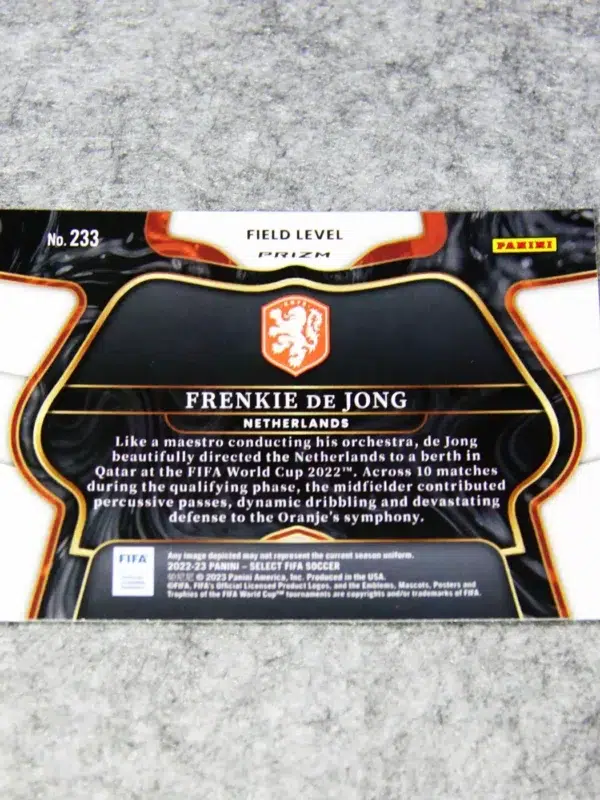 2022-23 Frenkie de Jong #233 Panini Select FIFA Soccer Field Level Red Prizm