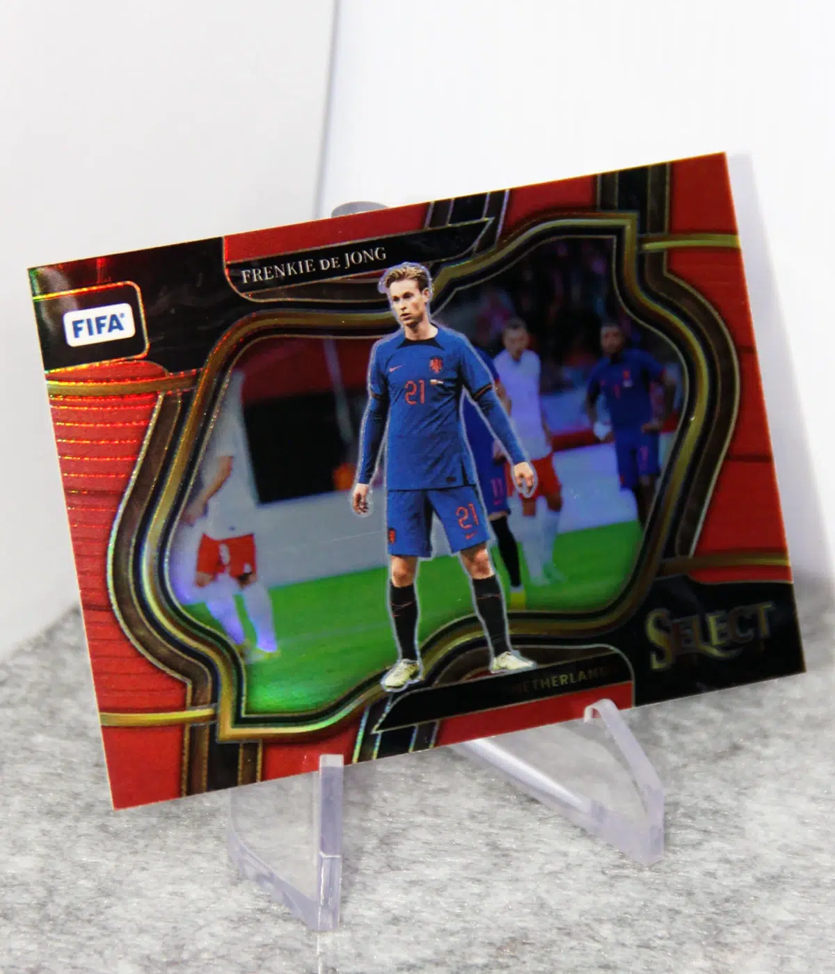 2022-23 Frenkie de Jong #233 Panini Select FIFA Soccer Field Level Red Prizm