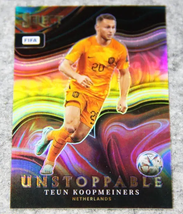 2022-23 Teun Koopmeiners #24 Panini Select FIFA Soccer Unstoppable Silver Prizm