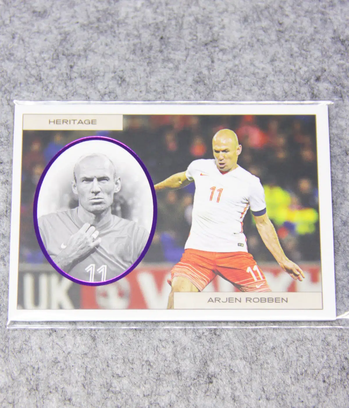 2023 Arjan Robben - Xavi Simons #HG056 Futera Unique Football Heritage Purple /29 Error Card