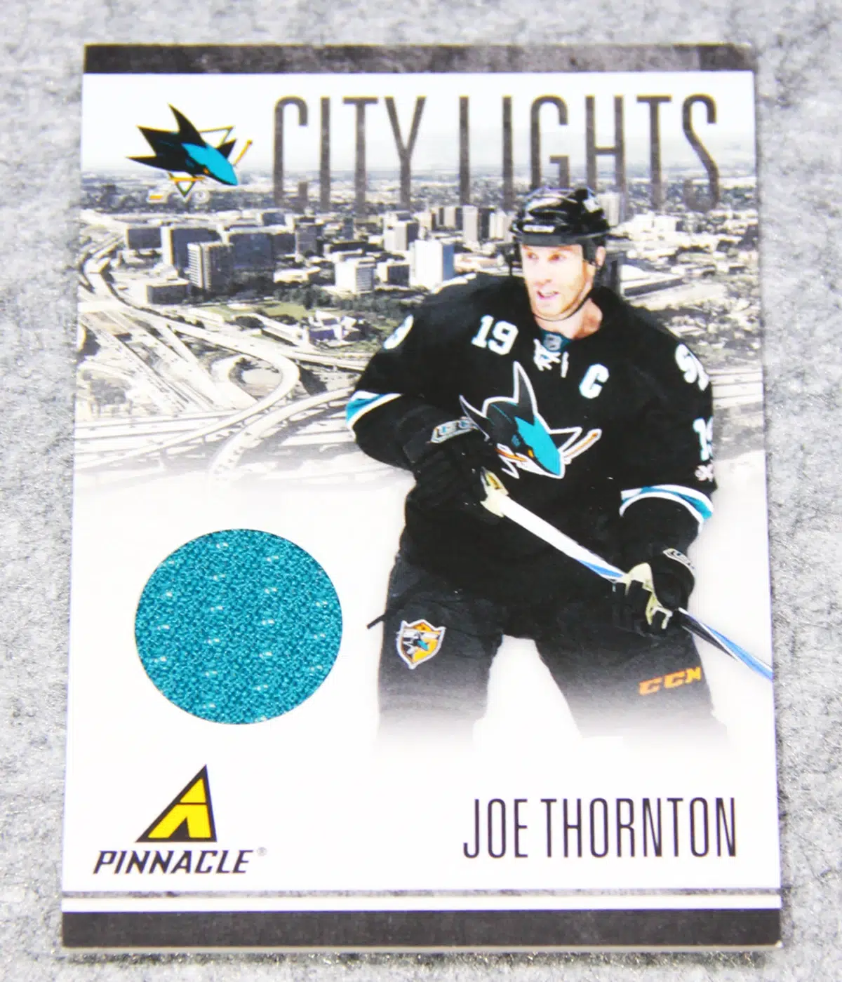 2010 11 Joe Thornton #70 Pinnacle City Lights of 499 - front
