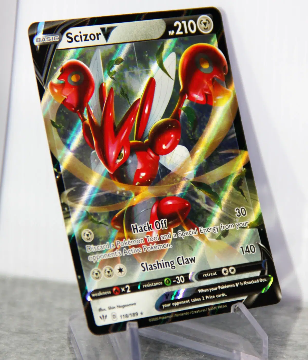 2020 Scizor V #118 189 Pokemon Darkness Ablaze Ultra Rare Holo - stand